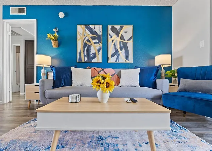 Designer Retreat - King Bed, Pool, Gym Apartament Gilbert