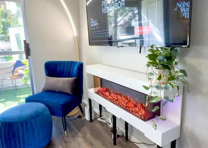 Apartament Designer Retreat - King Bed, Pool, Gym *