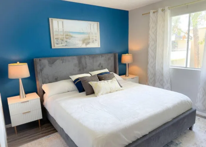 Apartament Designer Retreat - King Bed, Pool, Gym *