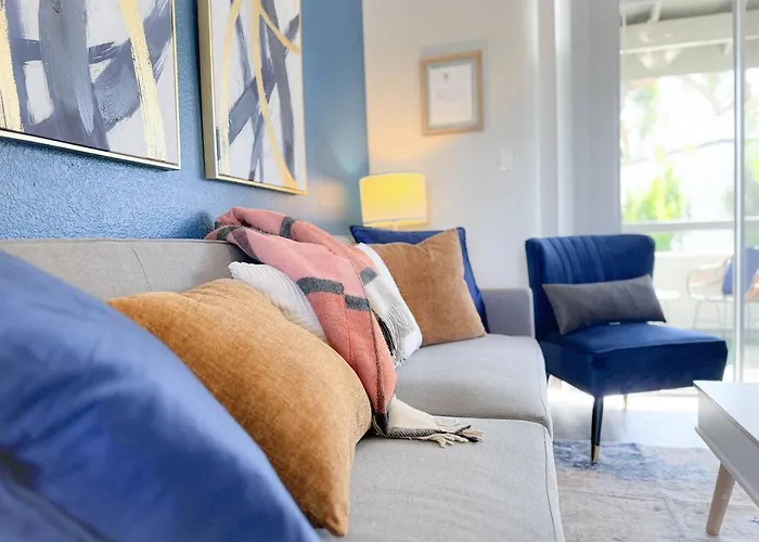 Apartament Designer Retreat - King Bed, Pool, Gym