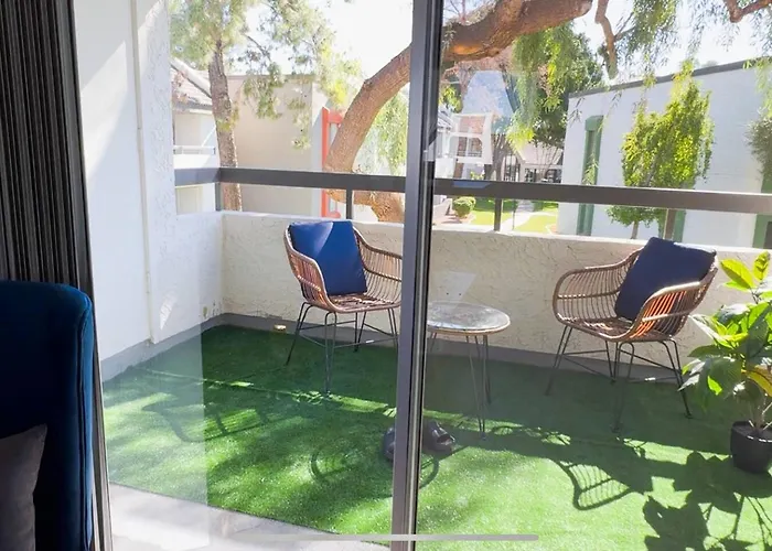 Apartament Designer Retreat - King Bed, Pool, Gym *